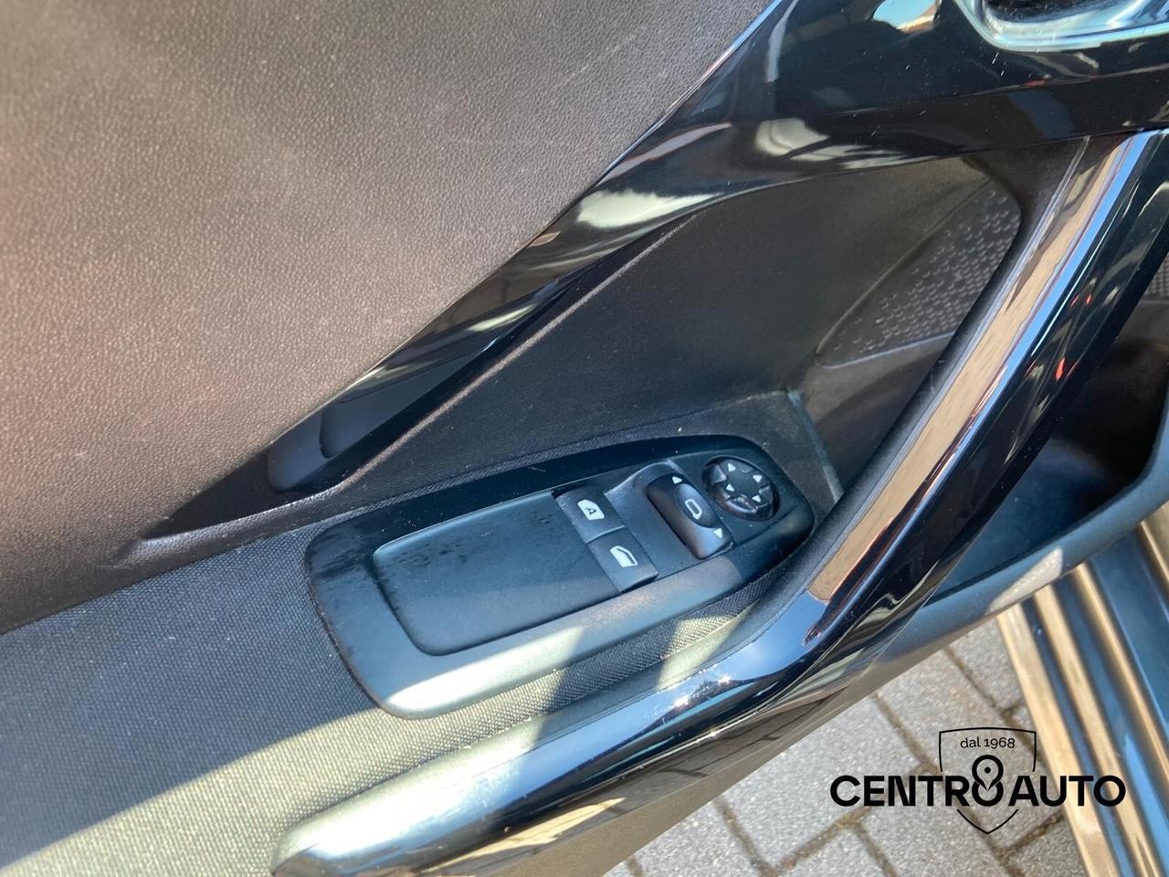 Peugeot 208 BlueHDi 75 5 porte Active