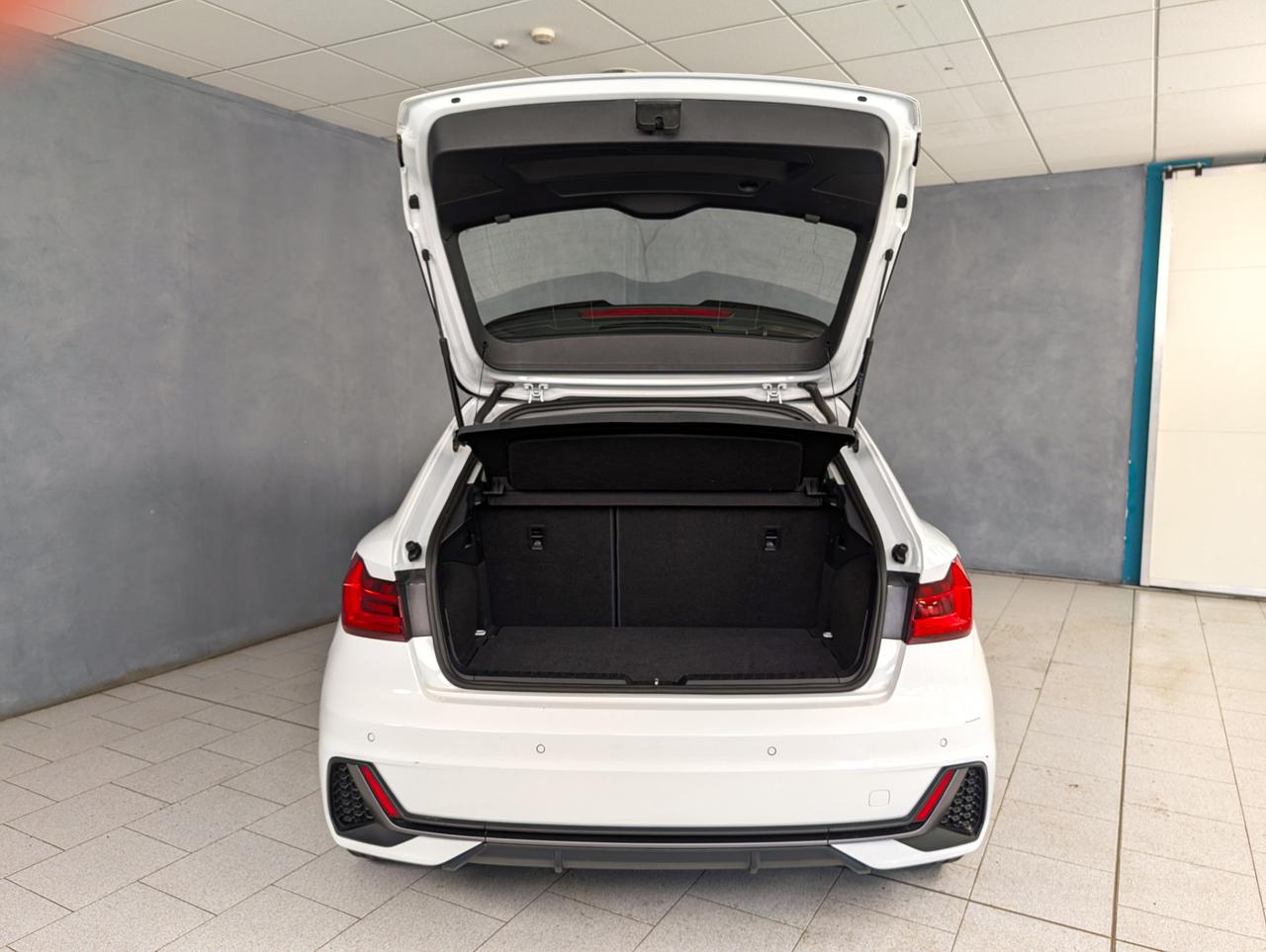 Audi A1 30 TFSI 116cv Adrenalin Black Edition S line