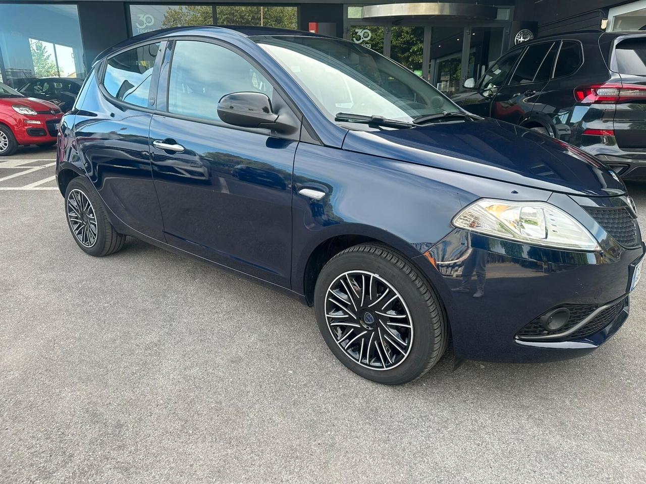 Lancia Ypsilon 1.0 FireFly 5 porte S&S Hybrid Ecochic Gold