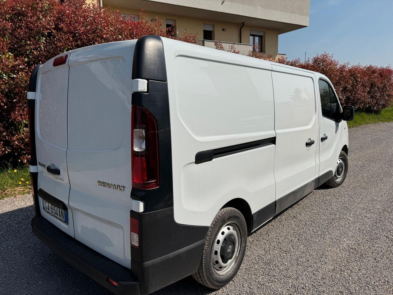 Renault Trafic T29 2.0 dCi 120CV PL-TN Furgone Ice