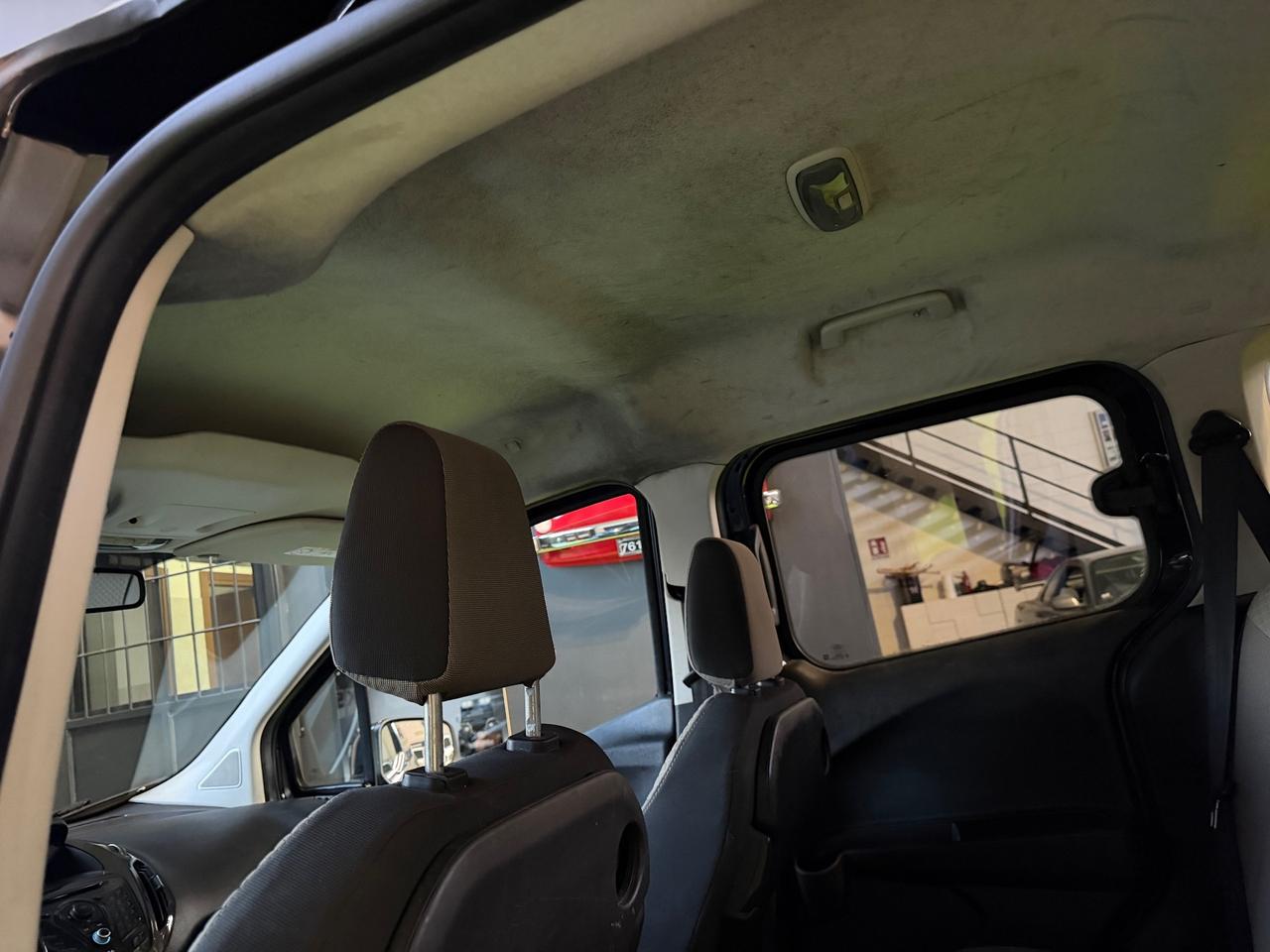 Ford Tourneo Courier 1.6 TDCI 95 CV Titanium -5posti-