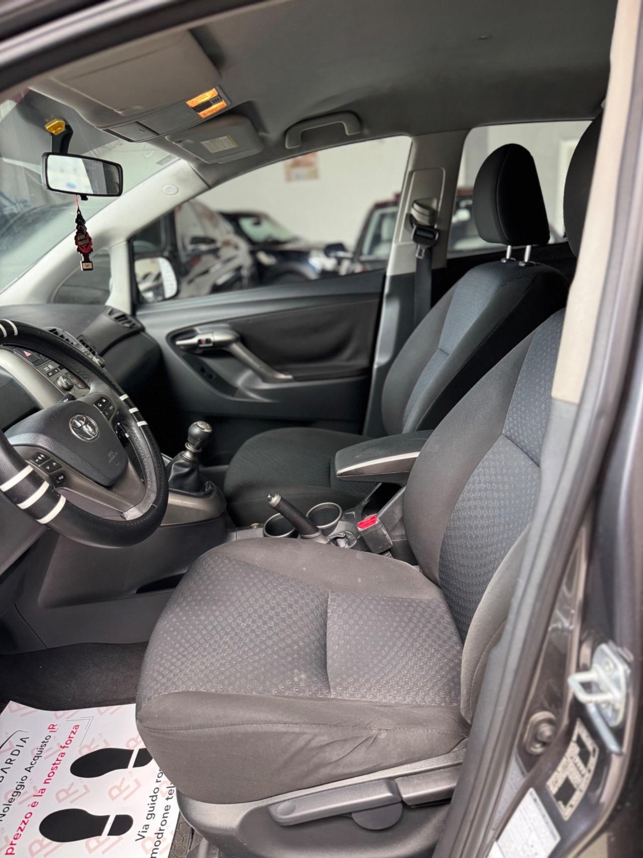 Toyota Verso 2.0 D Sol