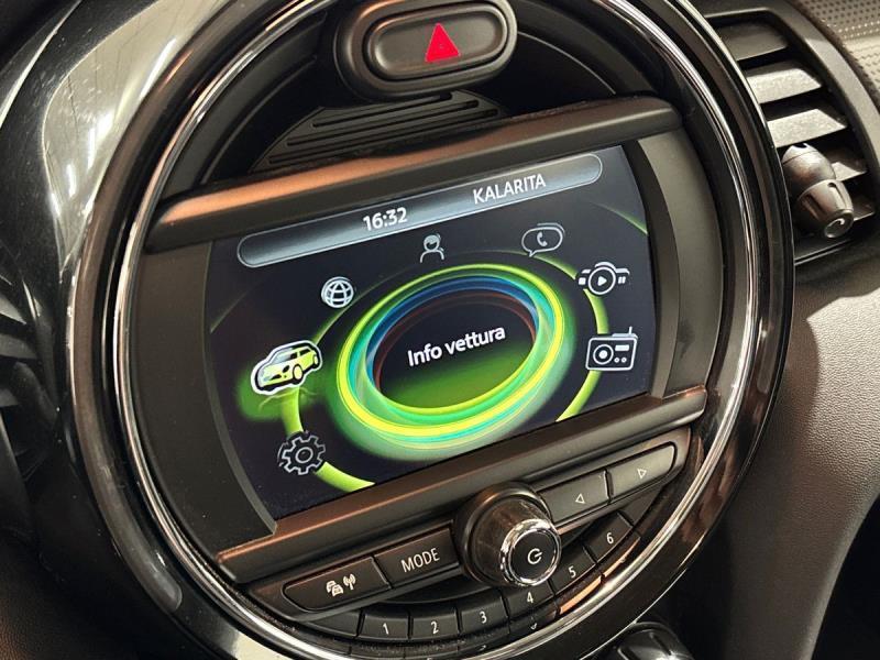 Mini Cooper D 1.5 D Cooper D Boost Auto