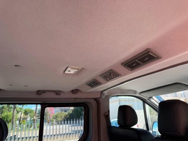 Renault Trafic T29 2.0 dCi/115 PC-TN Passenger Comfort Heavy DPF Black Edition