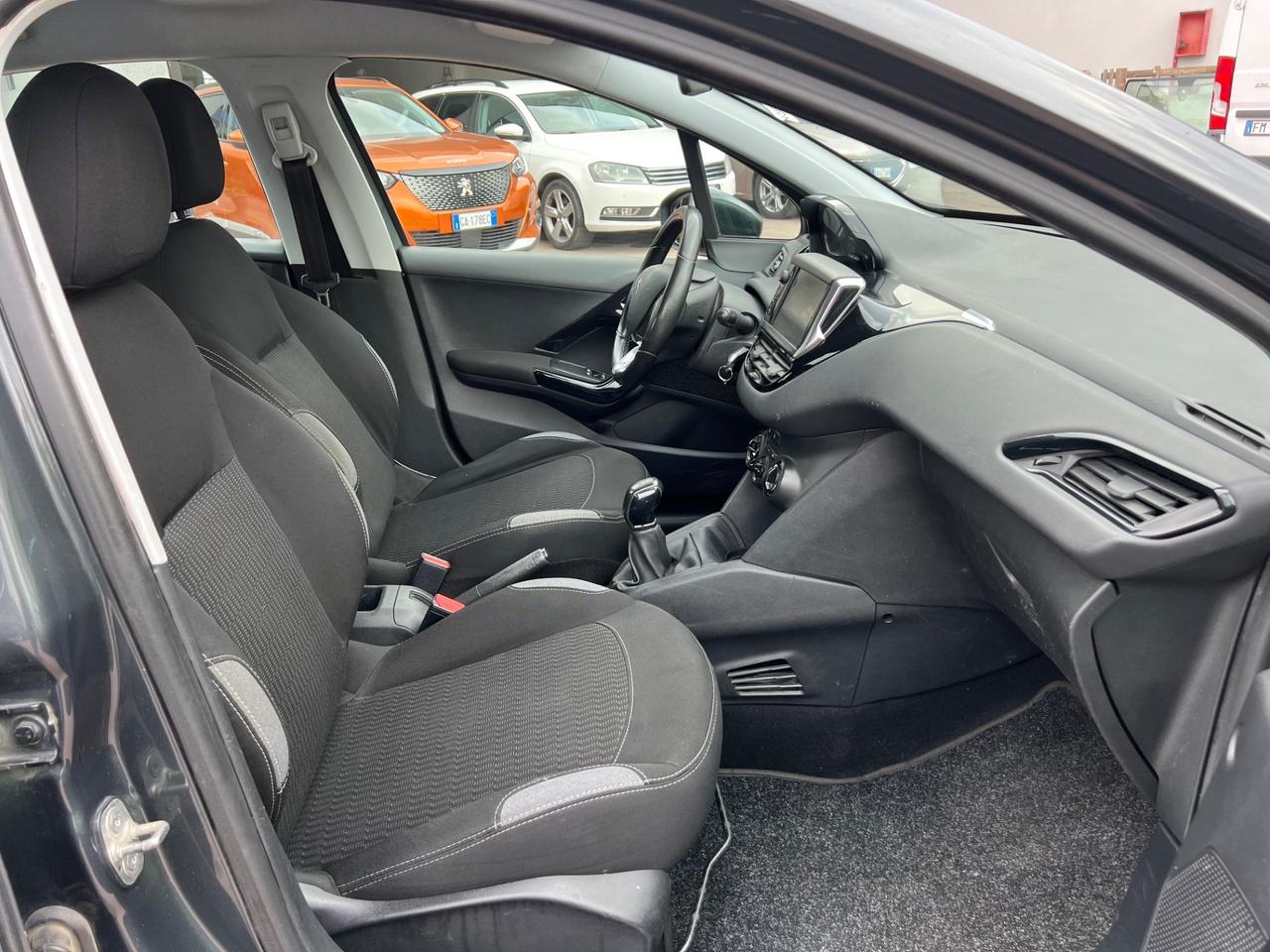 Peugeot 208 PureTech 82 5p. GPL Active