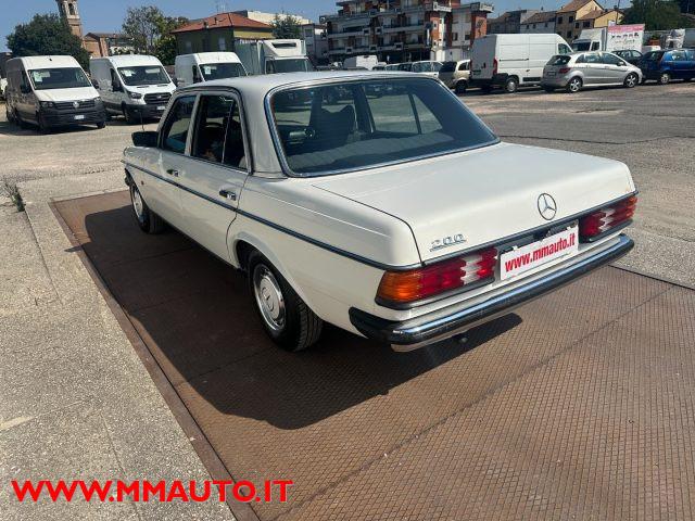 MERCEDES-BENZ 200 200 !!!!!!