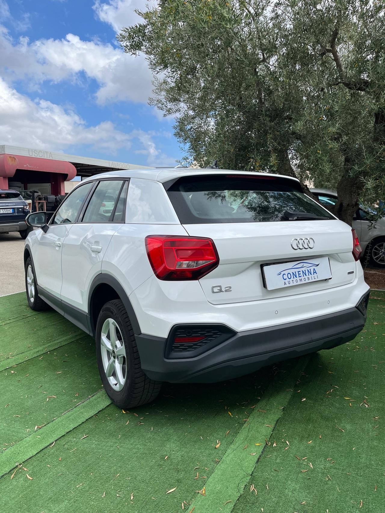 Audi Q2 35 TDI quattro S tronic Identity Black