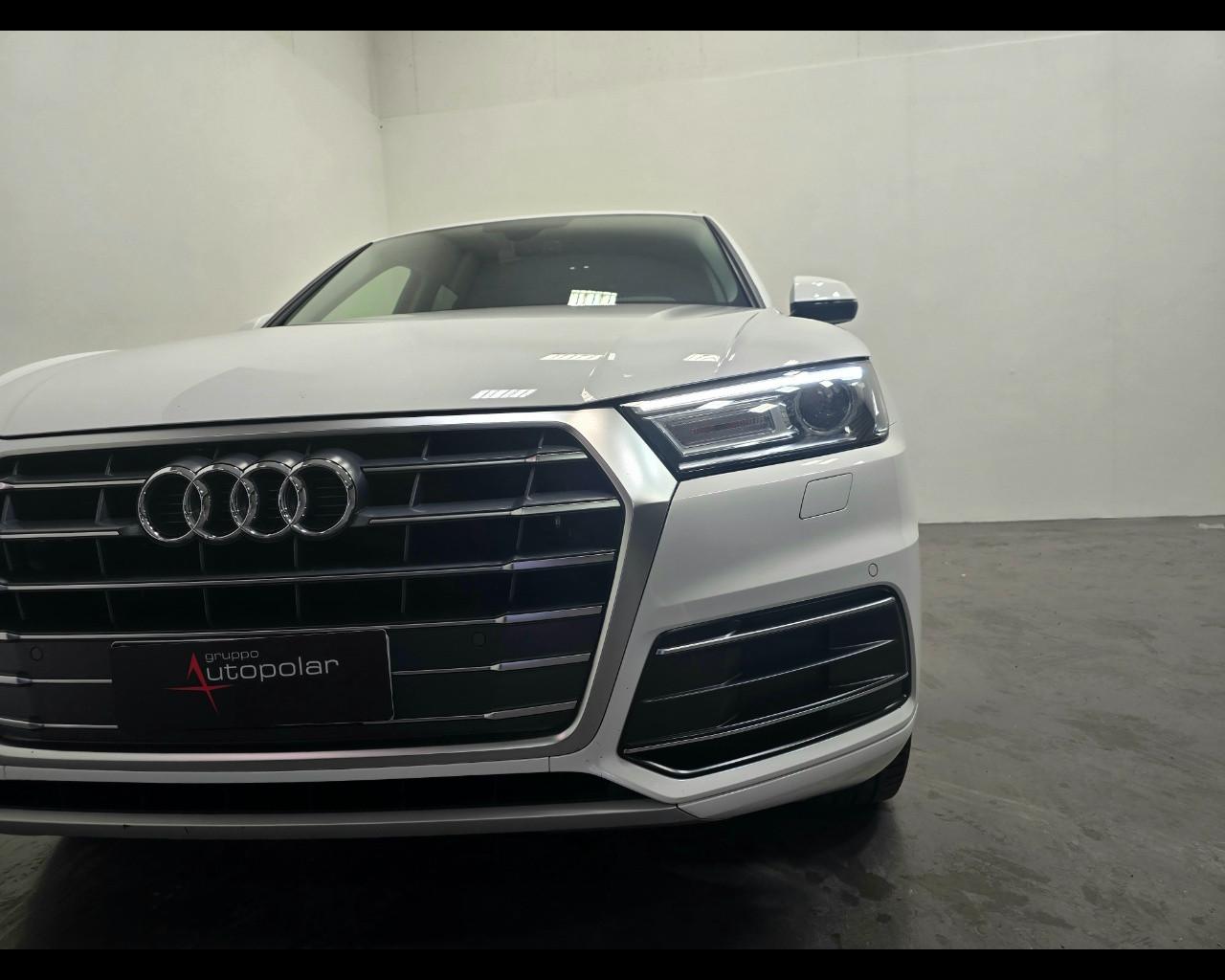 AUDI Q5 2.0 TDI SPORT