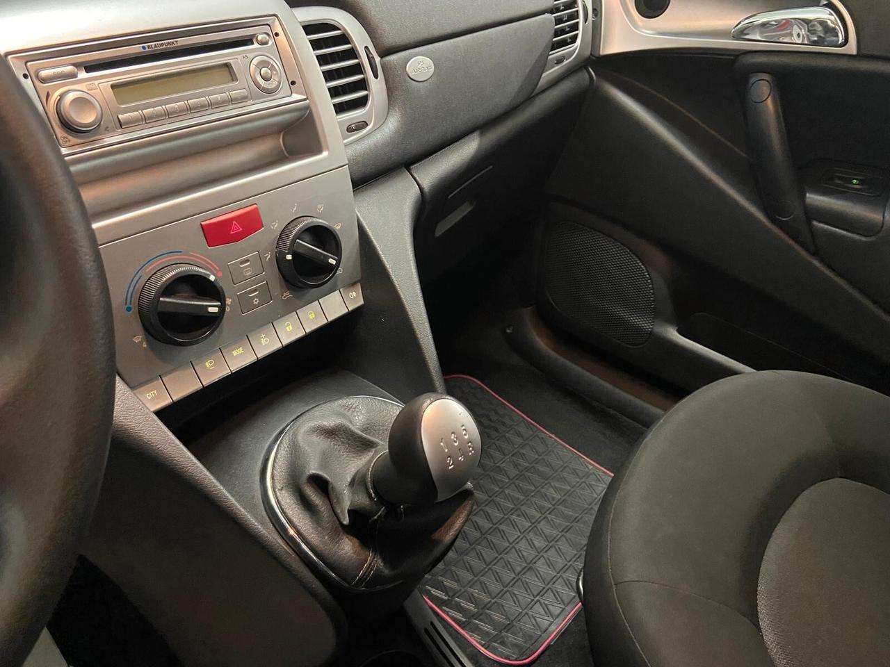 Lancia Ypsilon 1.3 MJT 75 CV Diva