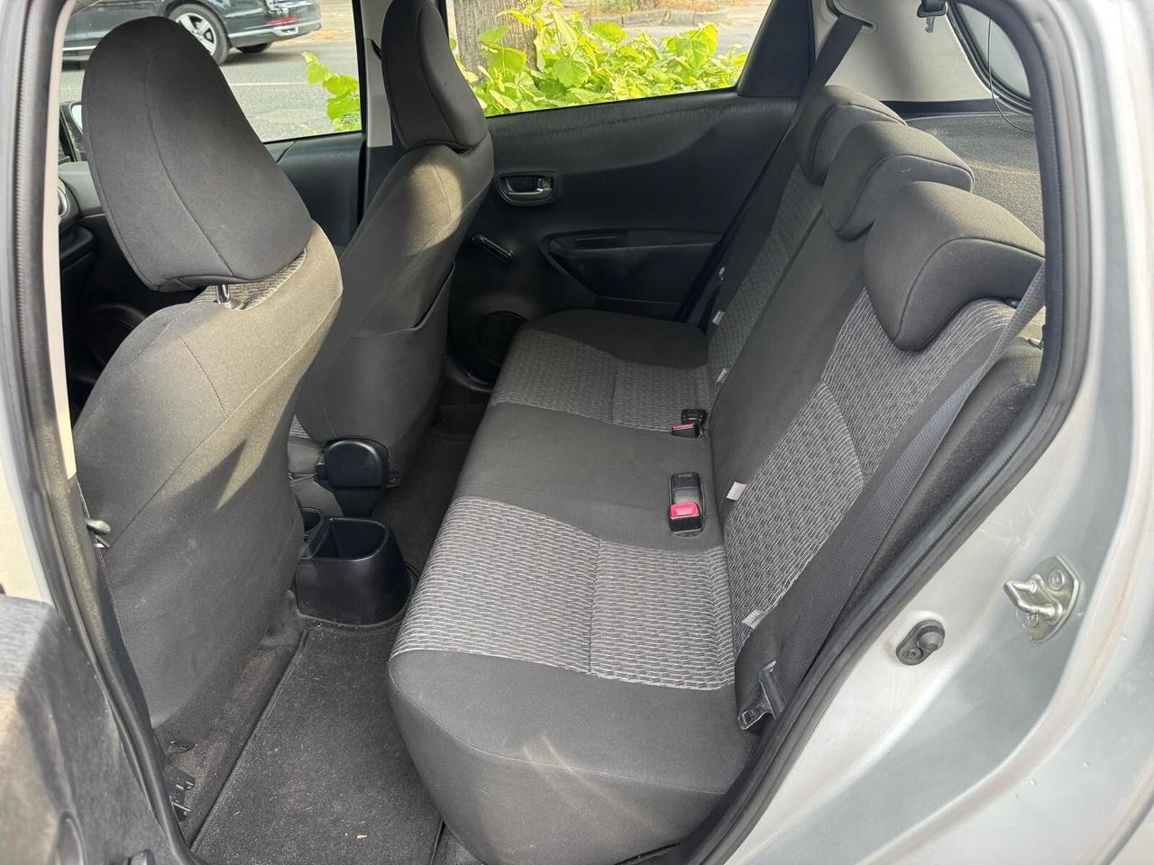 Toyota Yaris 1.0 5 porte NEOPATEN GARANZIA 12 MESI