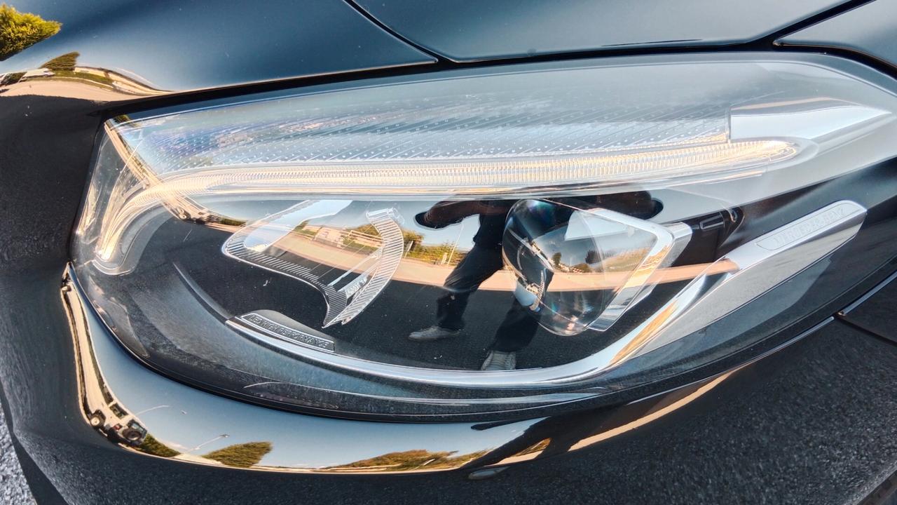 Mercedes-benz B 200 Premium - PERMUTE