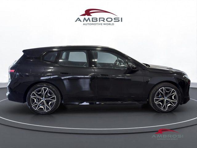 BMW iX xDrive40 Pacchetto Sportivo Edition Signature