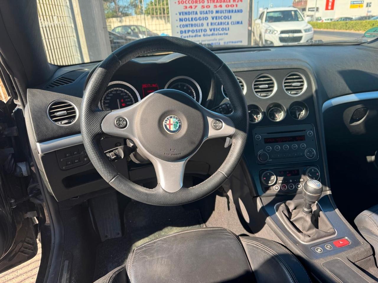 Alfa Romeo Spider 1750 TBi