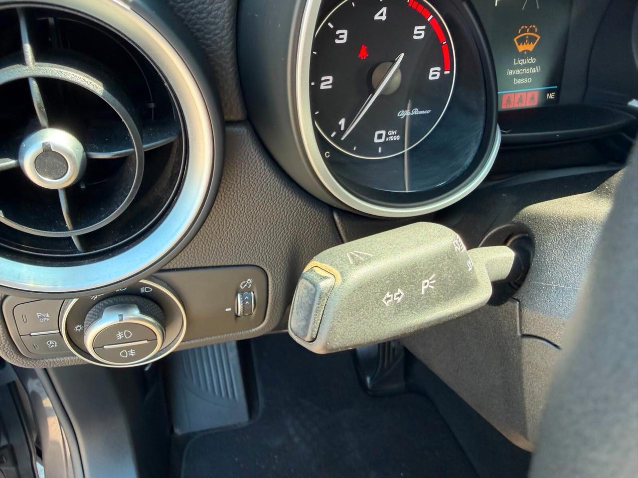 Alfa Romeo Stelvio 2.2 Turbodiesel 190 CV AT8 RWD Business