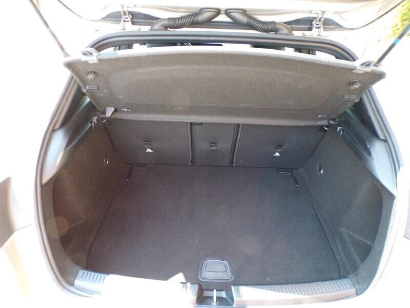 Mercedes-Benz A 180d Autom. *FULL OPT.* da VETRINA