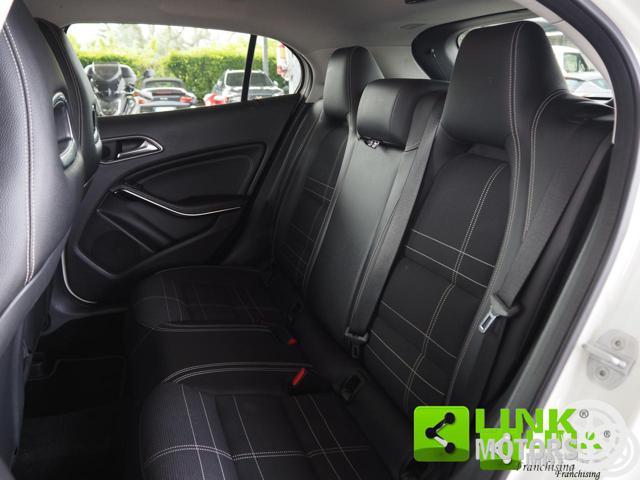 MERCEDES-BENZ GLA 200 d Sport autom