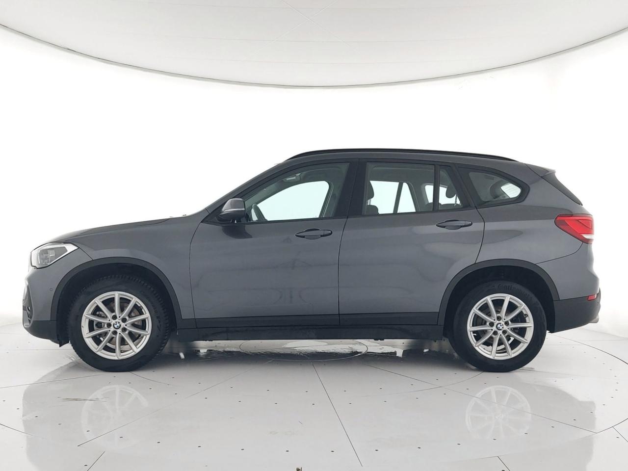 BMW X1 sdrive18d Business Advantage auto FULL LED+APPLE CAR PLAY