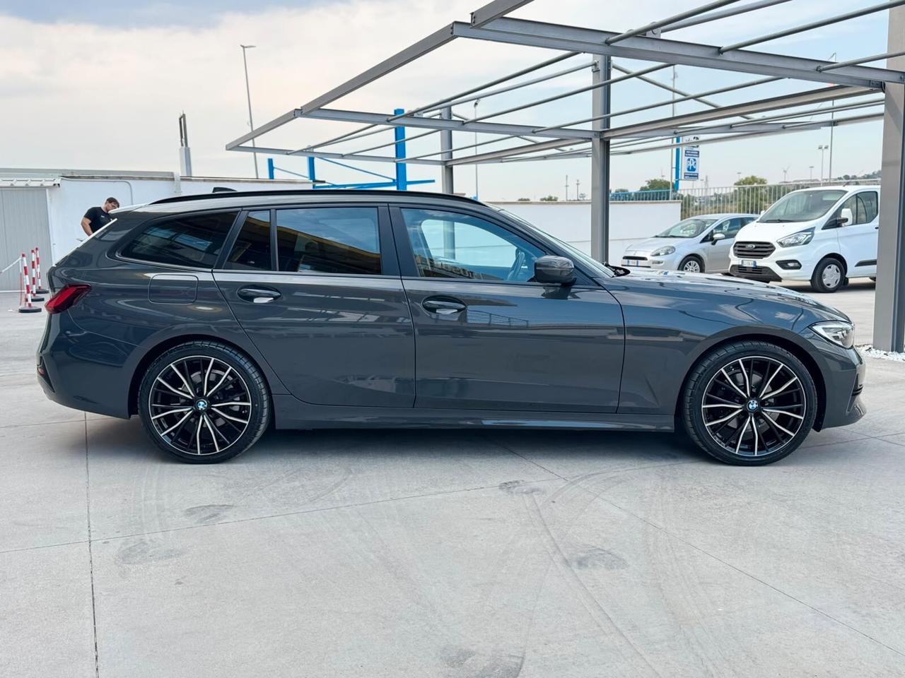 Bmw 320d 48V Touring Sport Condizioni da Vetrina