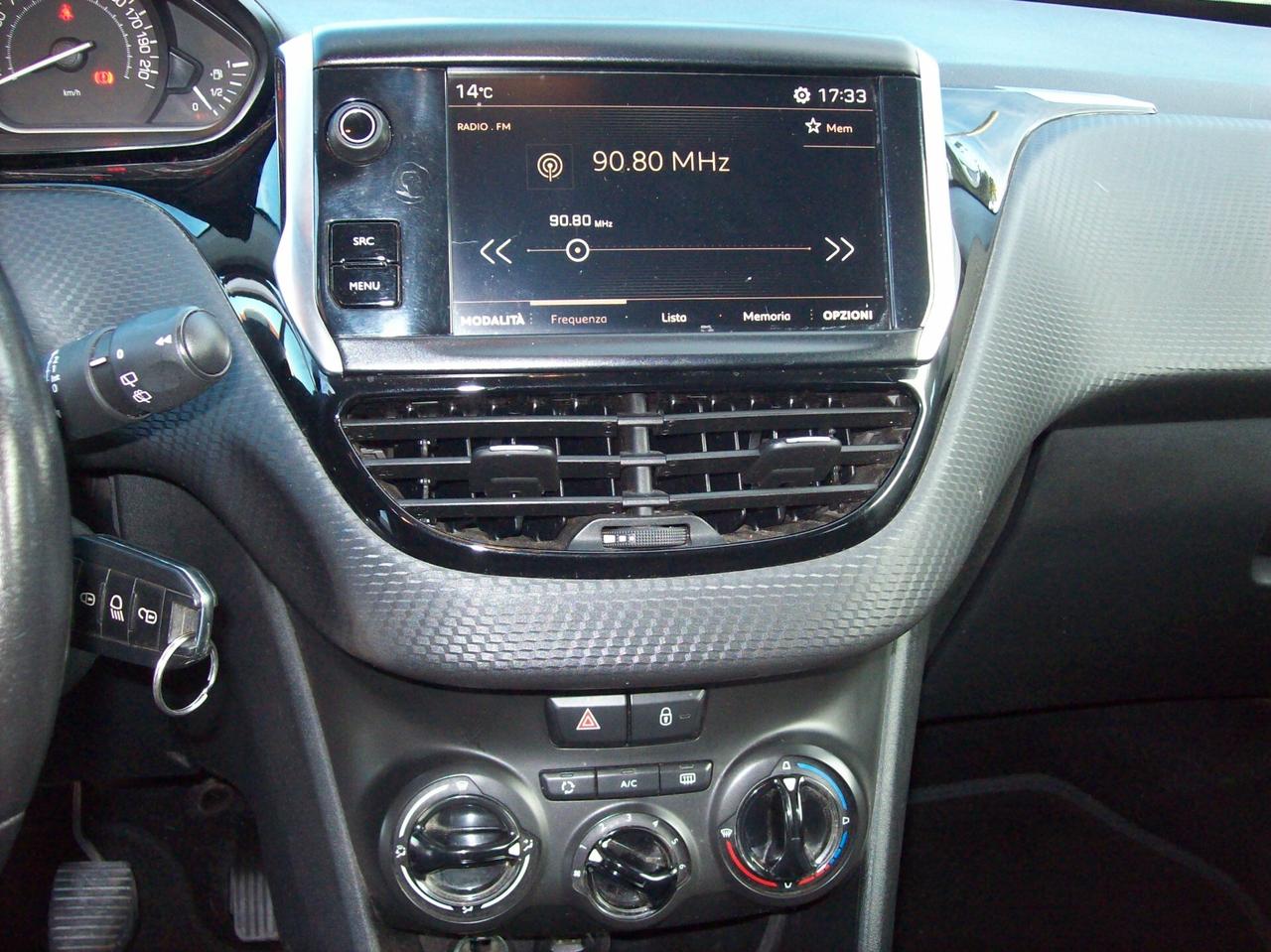 Peugeot 2008 BlueHDi 100 Black Matt km 130000 x neopatentati