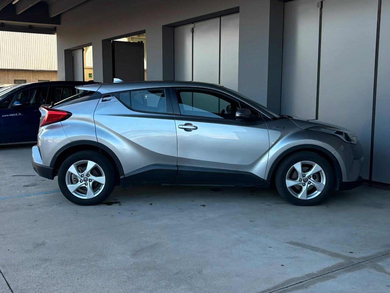 Toyota C-HR 5 Porte C-HR 1.8h Active 2wd e-cvt