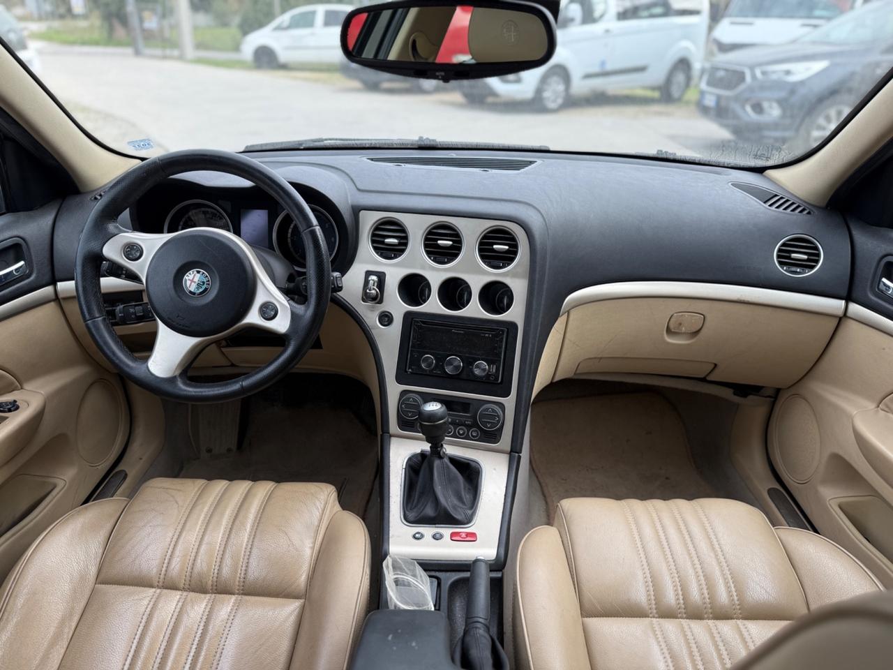 Alfa Romeo 159 1.9 JTDm 16V Sportwagon Distinctive