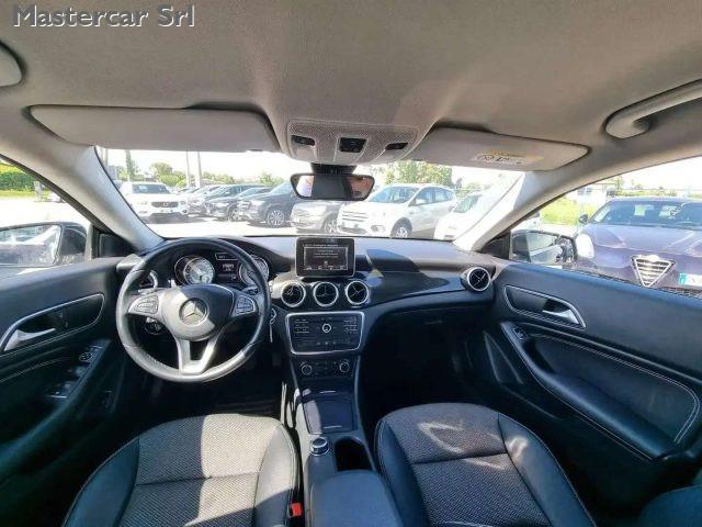 MERCEDES-BENZ CLA 180 d Automatic Business - NAVI