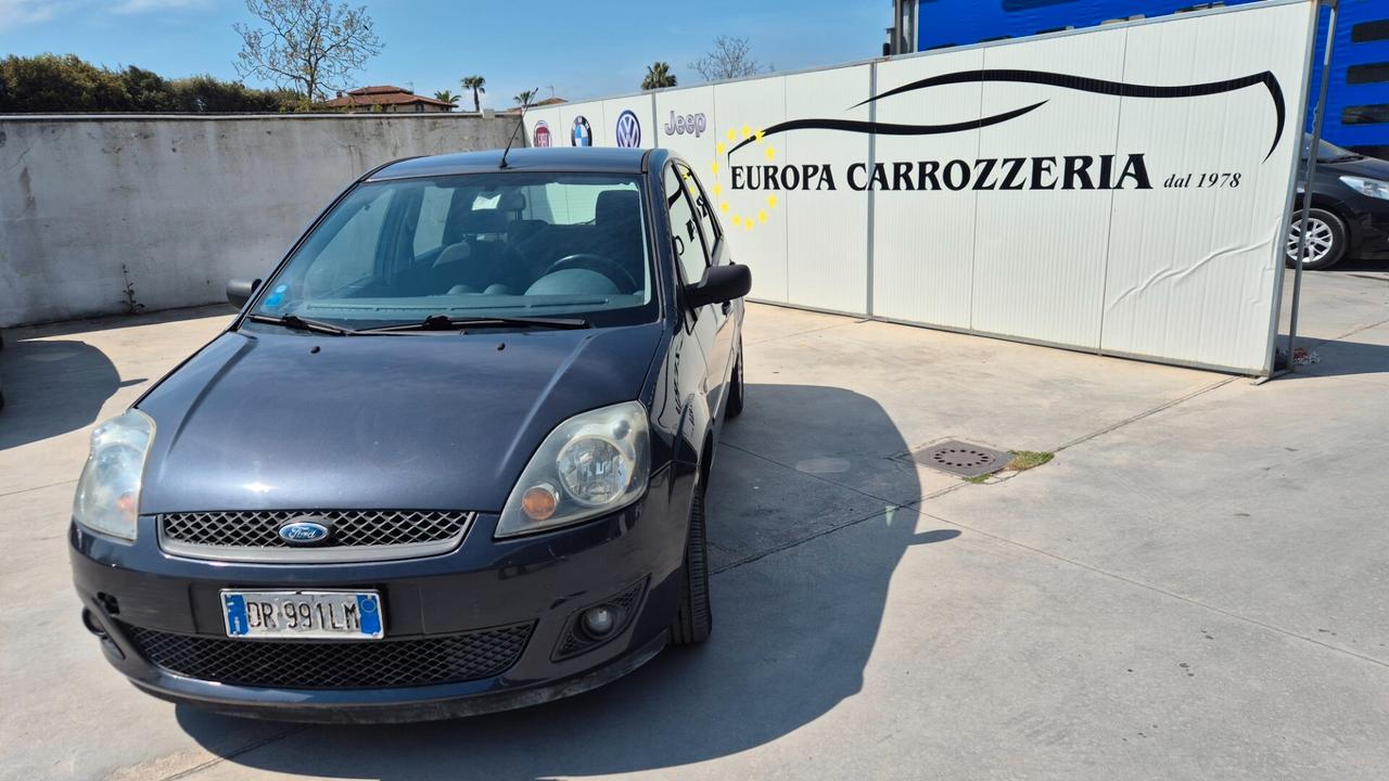 Ford Fiesta 1.4 TDCI 5porte GHIA