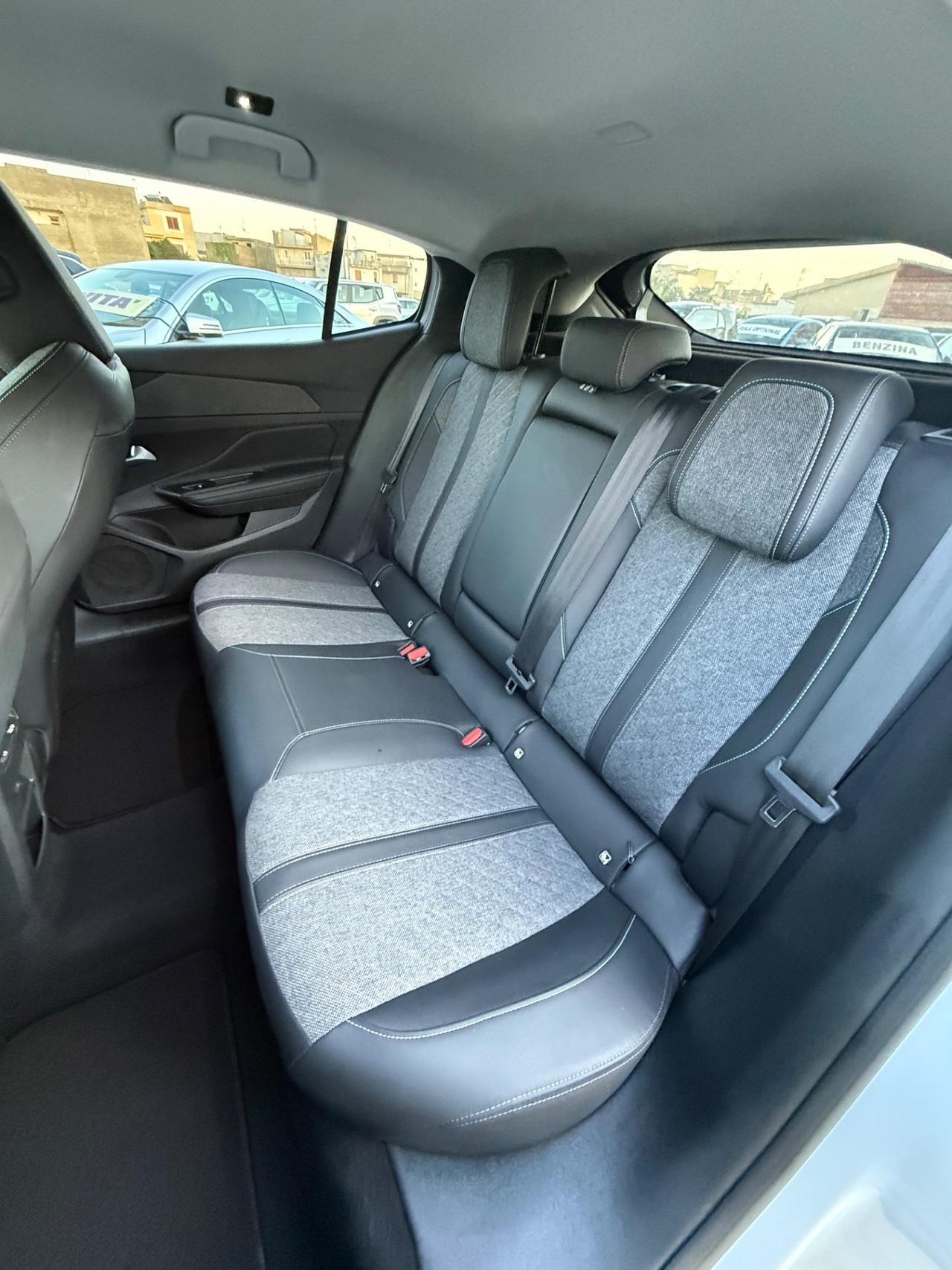 Peugeot 408 PureTech 130 S&S EAT8 Allure