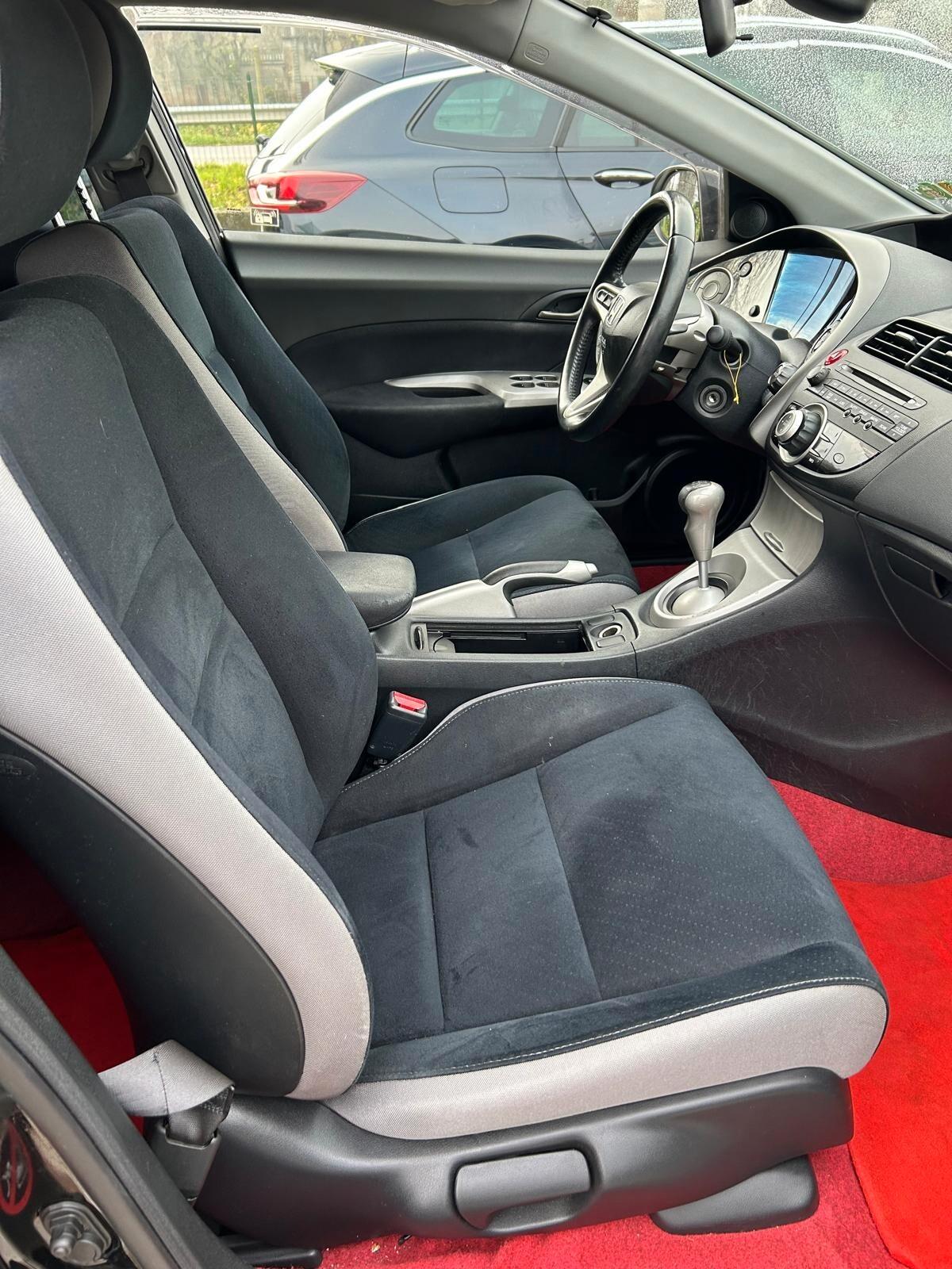 Honda Civic 1.8 i-VTEC 5p. Executive i-P