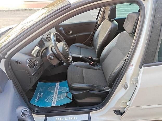 RENAULT Clio 1.5 dCi 5 porte *TETTO APRIBILE*