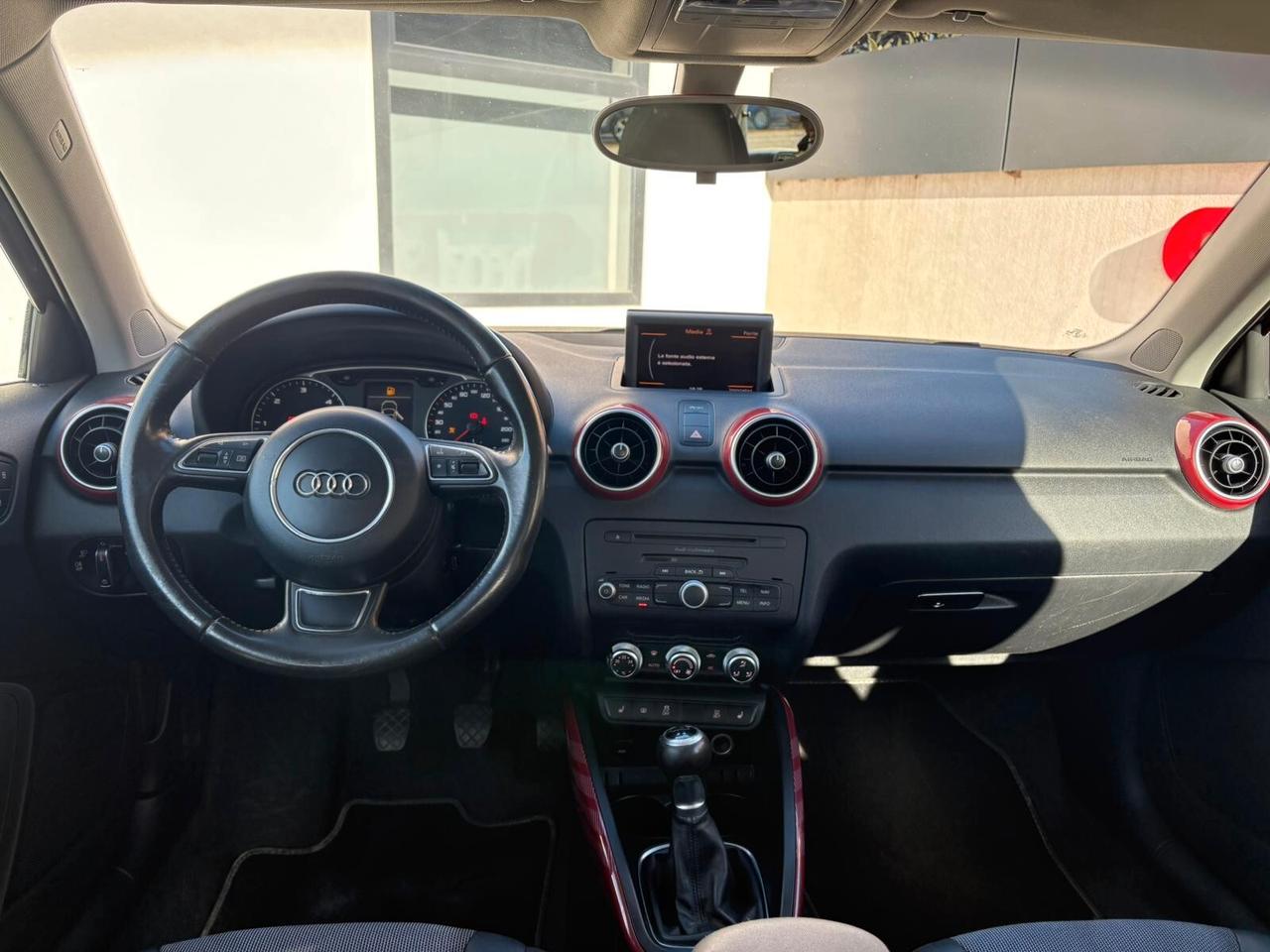 Audi A1 1.6 TDI 90CV S-LINE