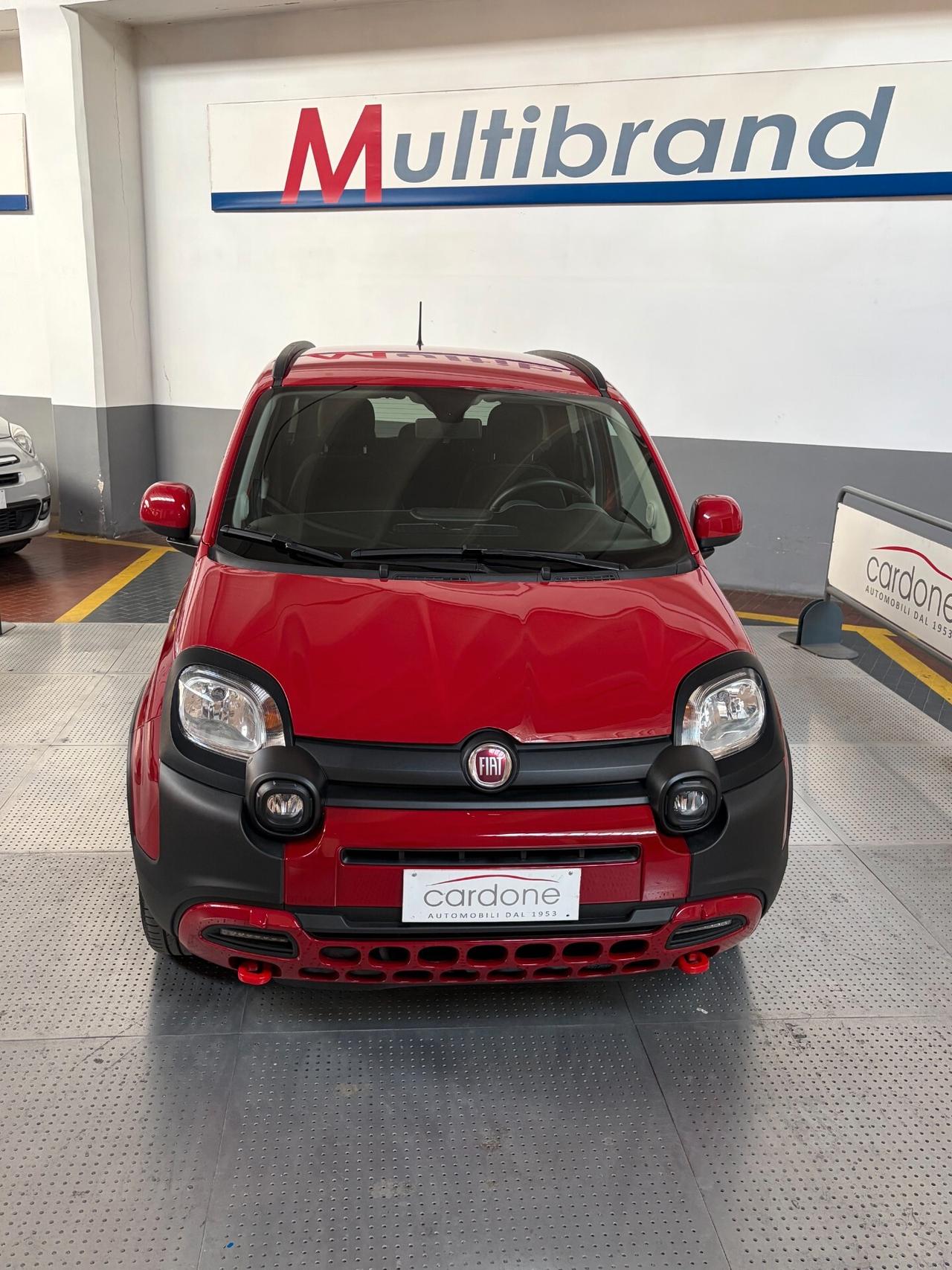 FIAT PANDA 1.0 HYBRID CROSS (25.000 KM!)