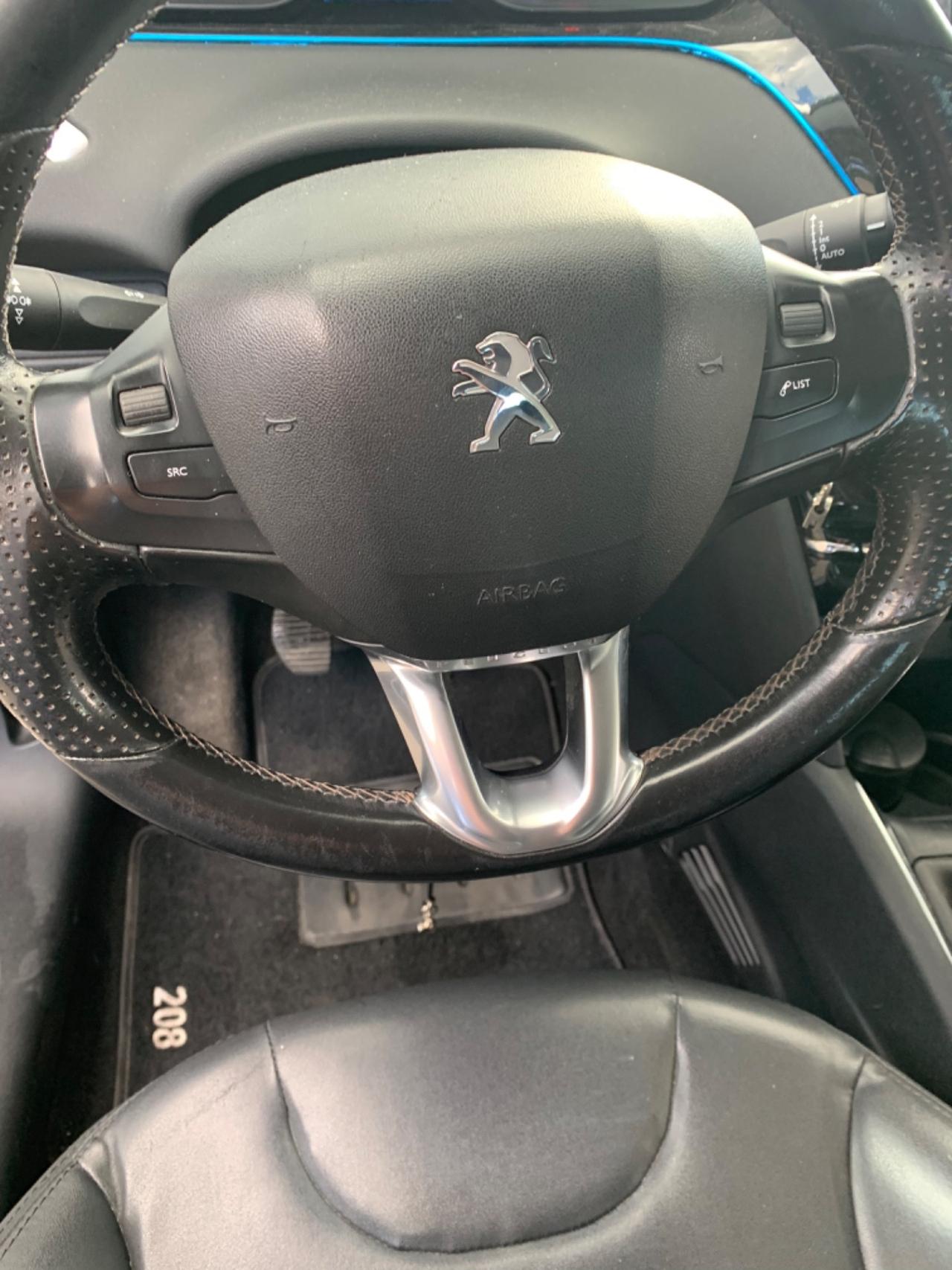 Peugeot 208 1.2 VTi 82 CV 3 porte Allure