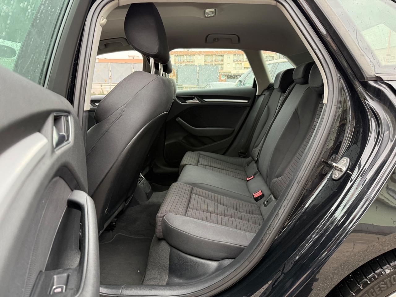 Audi A3 Restayling 1.6 TDI SportBack Full Full