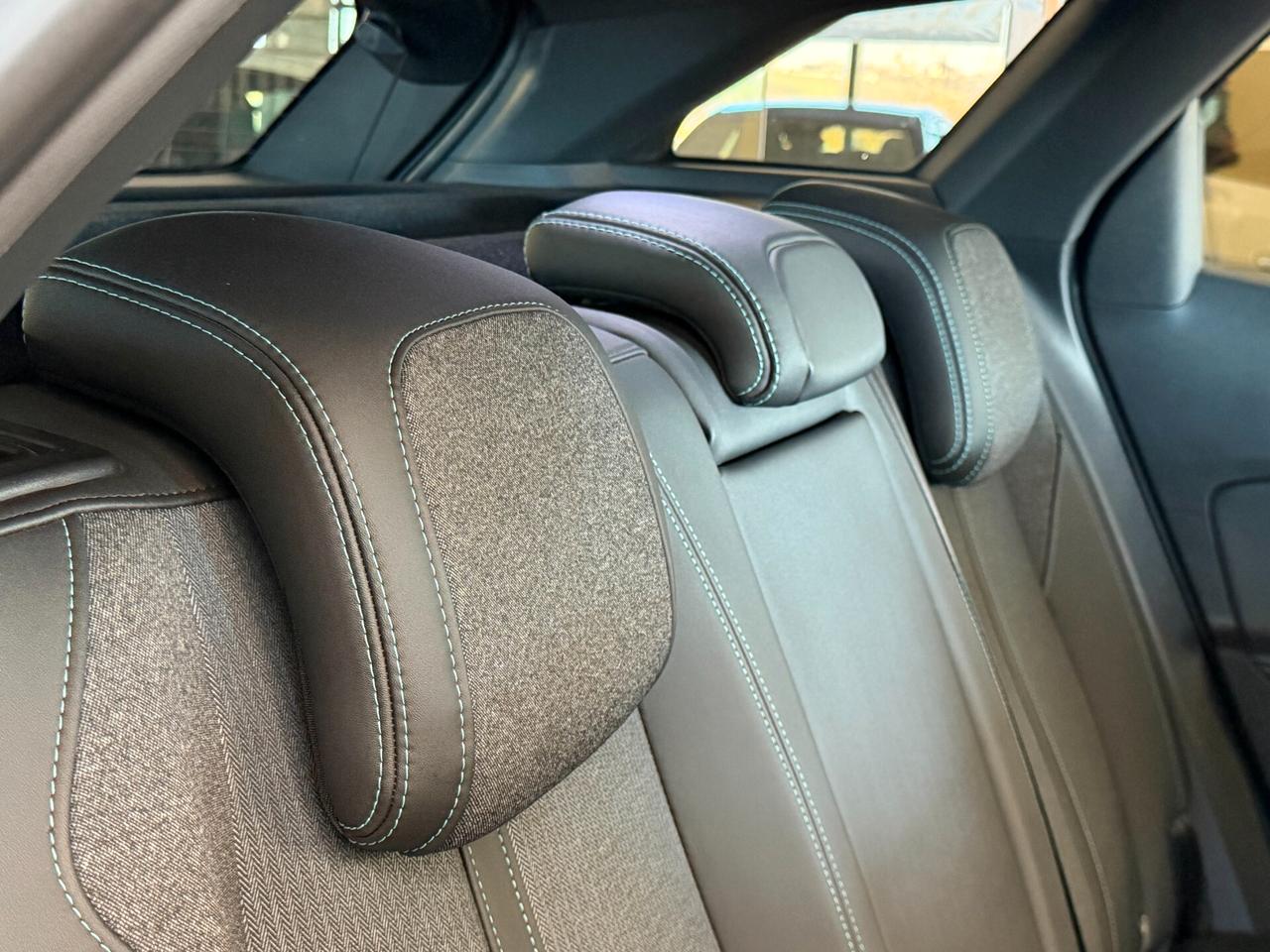 Peugeot 3008 1.5 BLUEHDI 130 cv. AT8 ALLURE PACK (Nav)