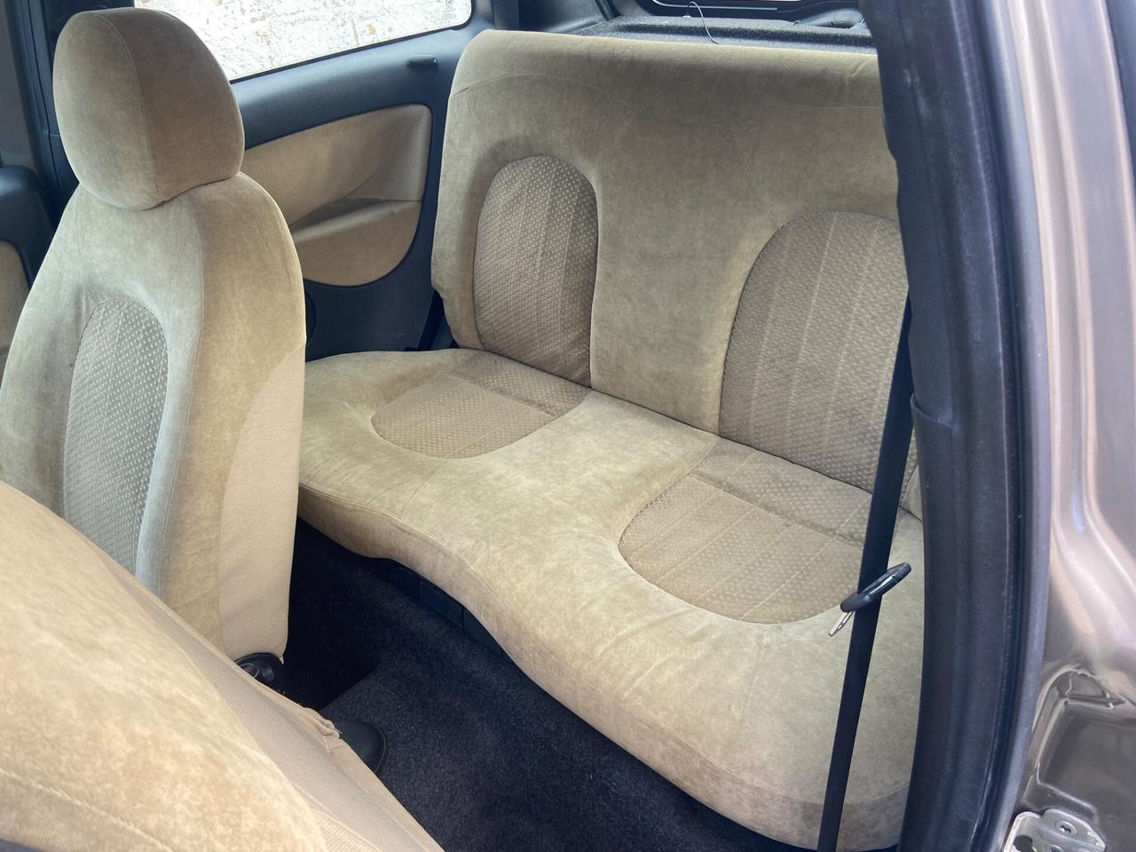 Lancia Ypsilon 1.3 Multijet 16V Argento. 3p