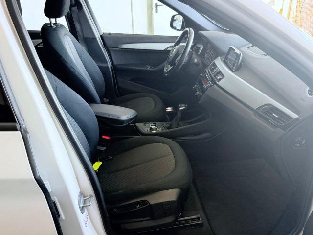 BMW X1 xDrive18d Business AUT - NAVI - LED - PDC - 18