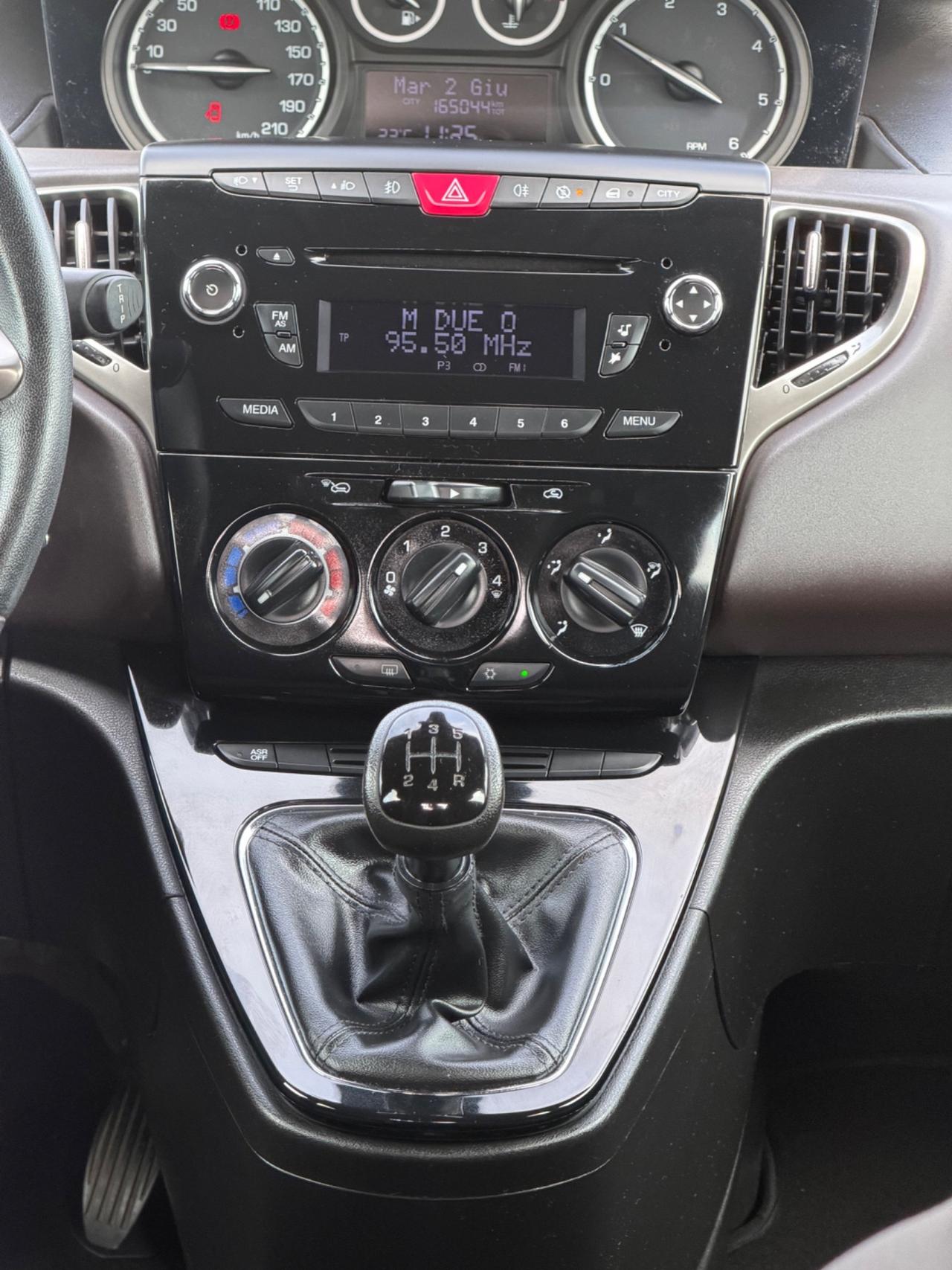 Lancia Ypsilon 1.3 MJT 95 CV GARANZIA 12 MESI