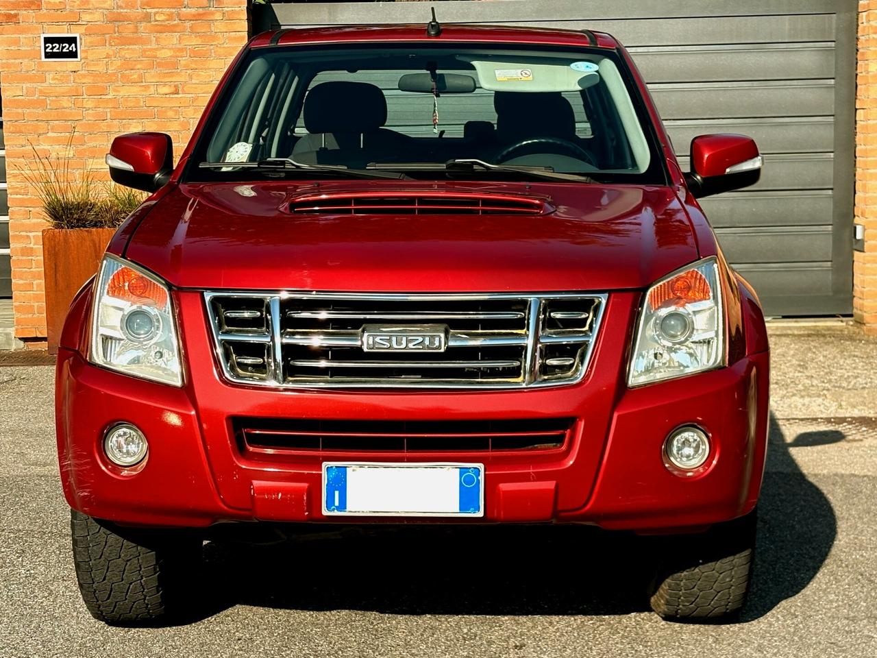 ISUZU D-MAX 3.0D 4x4 aut-D/Cabina-Gancio-2010