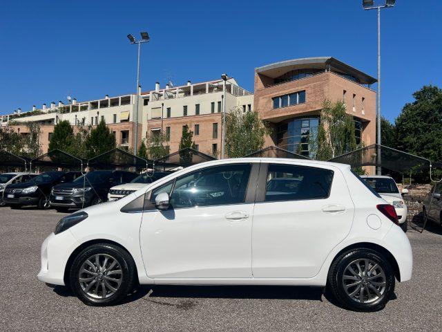 TOYOTA Yaris 1.4 D-4D 5 porte Lounge 1 PROP AUTO X NEOPATENTATI