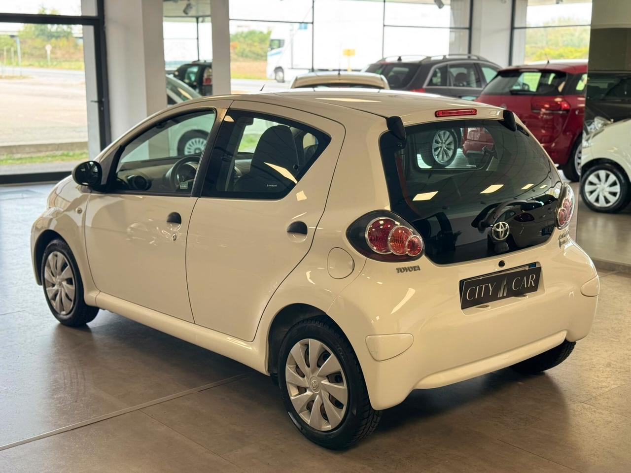 Toyota Aygo 1.0 12V VVT-i 5 porte Lounge Connect