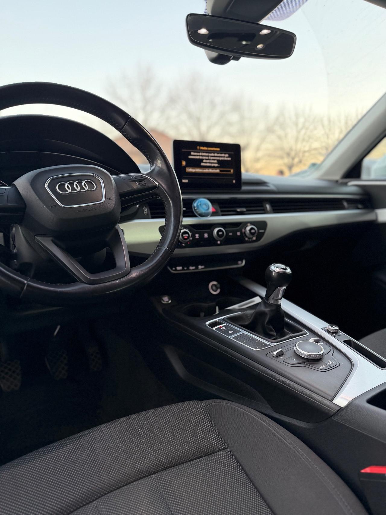 Audi A4 2.0 TDI 122 CV Business Sport