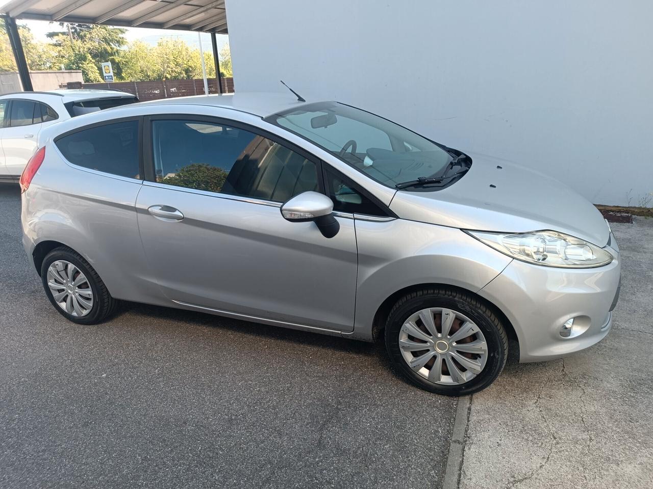 Ford Fiesta 1.2 benzina garanzia