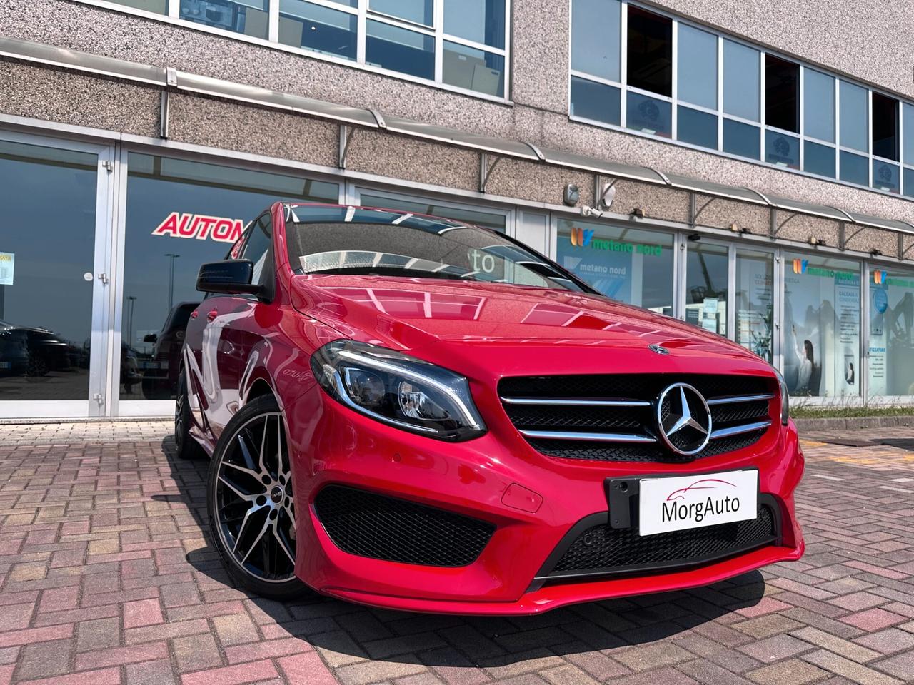 Mercedes B 200d PREMIUM AMG! AUTOMATICA! FARI LED! RETROCAMERA!
