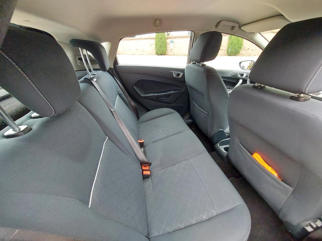 Ford Fiesta 1.2 benzina 5p unico proprietario (neopatentati)