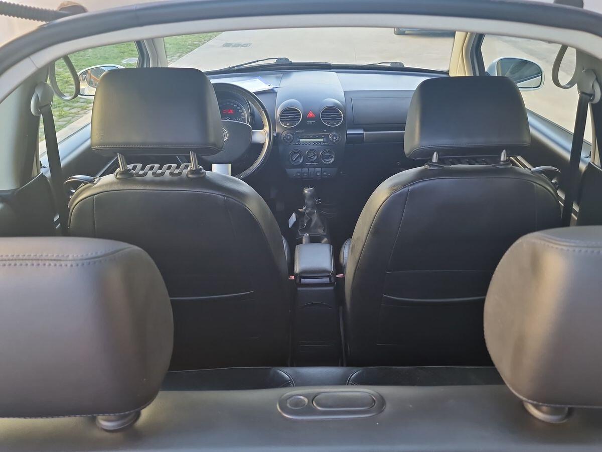 VOLKSWAGEN BEETLE 1.6 FL