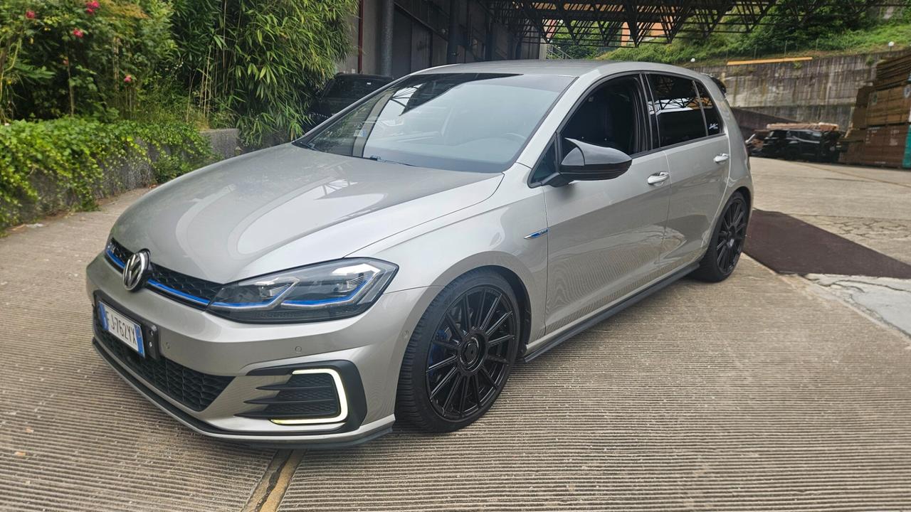 Volkswagen Golf GTE 1.4 TSI DSG 5p. Plug-In-Hybrid