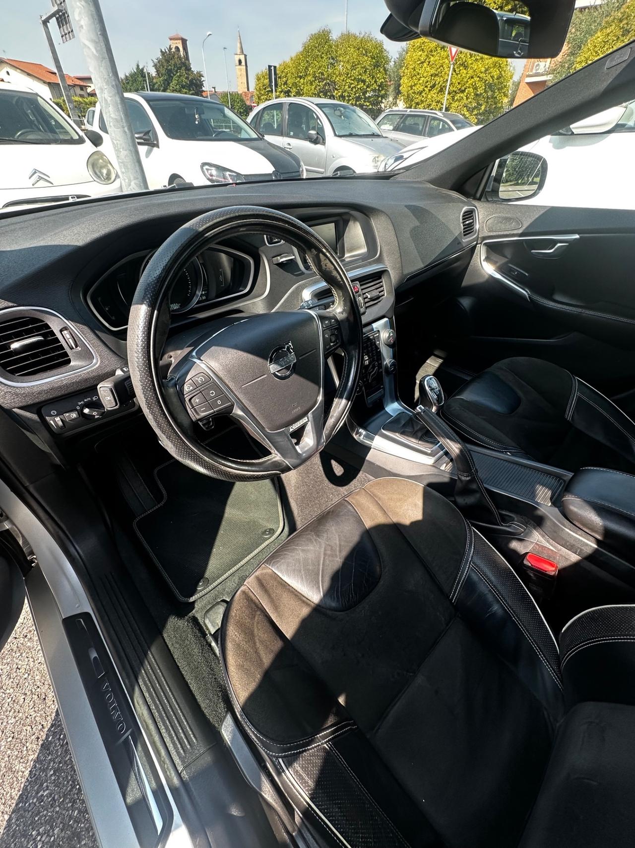 Volvo V40 D2 1.6 Summum
