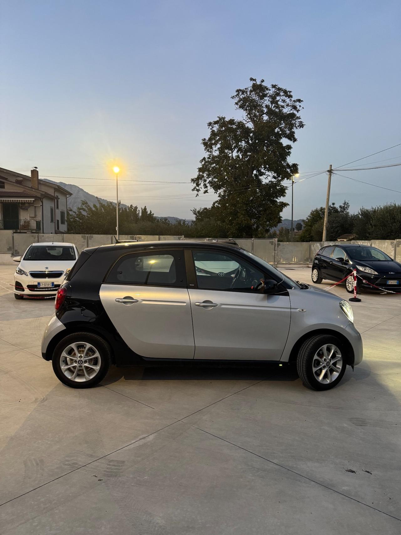 Smart Forfour AUTOMATICA 1.0 70Cv- 50.000km
