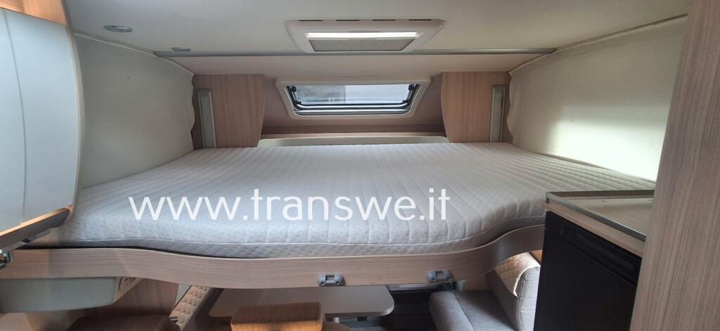 Bürstner Lyseo TD 700 letto centrale nautico regolabile in altezza
